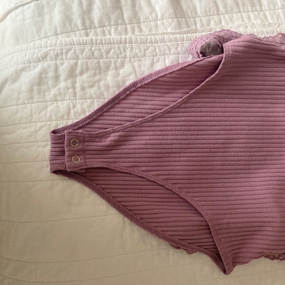 This is lavender body suit with lace detailing! - Picture 6 of 6